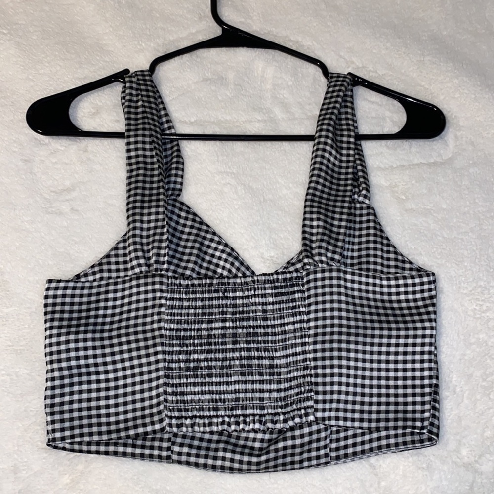 crop top - Picture 4 of 6
